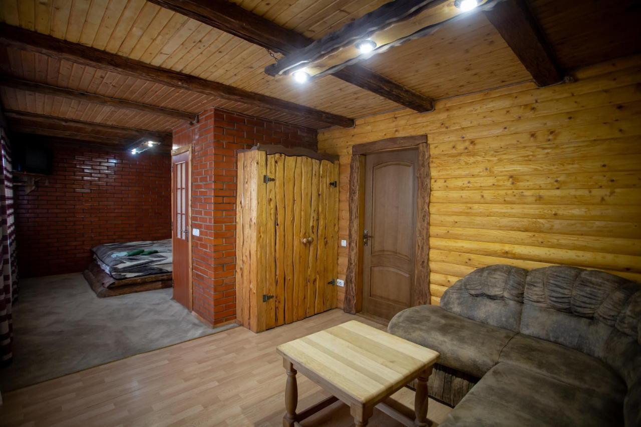 Guest House Arkan Yaremche Exterior photo